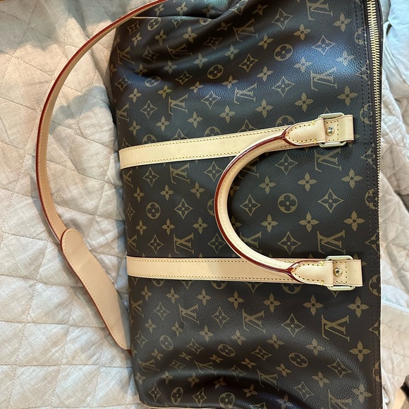 Louis Vitton Keepall Bandoulière, it has been to Poshmark and was authenticated - Picture 4 of 7